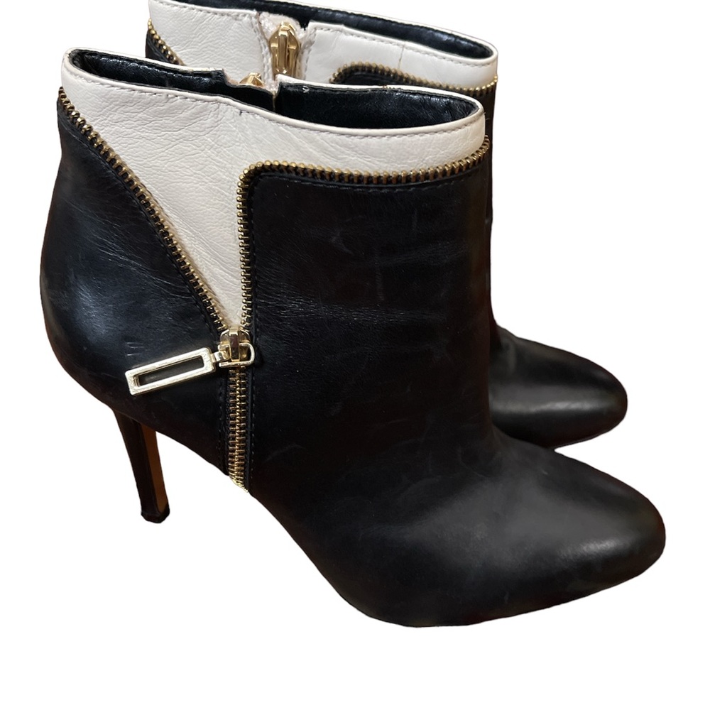 Banana republic black and white ankle boots with zipper